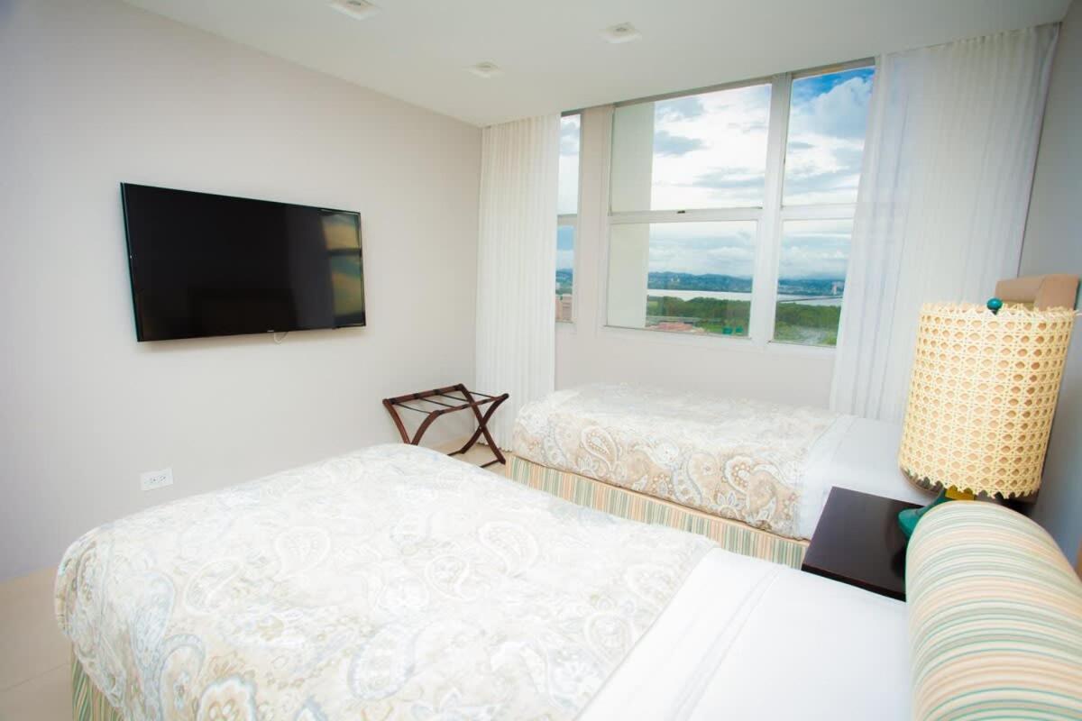 2Br Gem Ocean Front Building Isla Verde Beach San Juan Exteriér fotografie